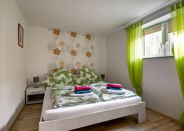 With Fenced Garden In Faid