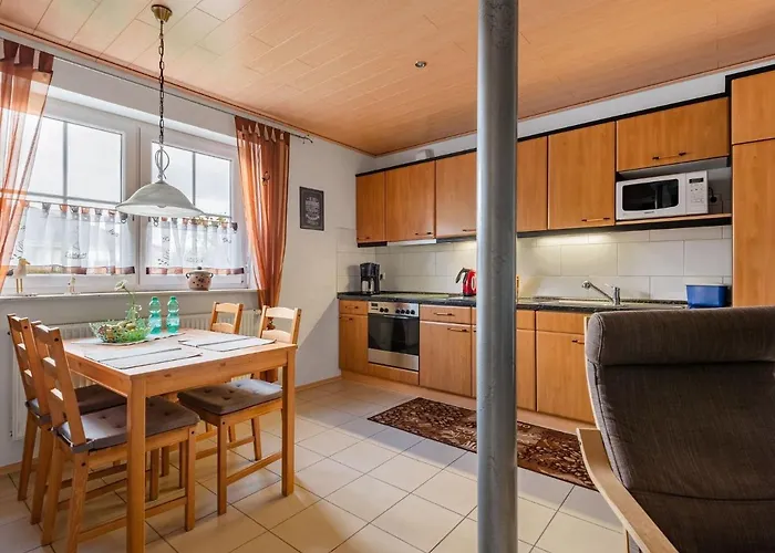 With Fenced Garden In 度假居 *