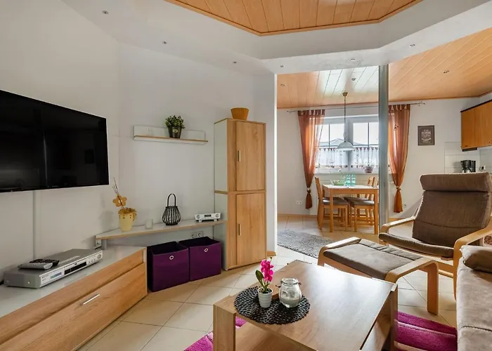 With Fenced Garden In 度假居 Faid