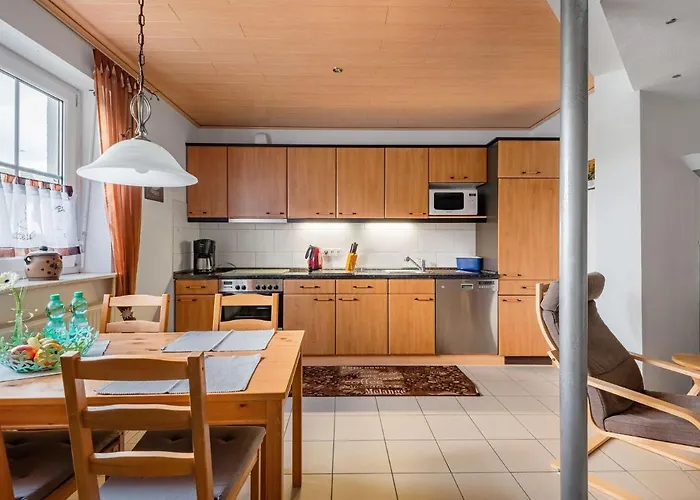 With Fenced Garden In 度假居 *